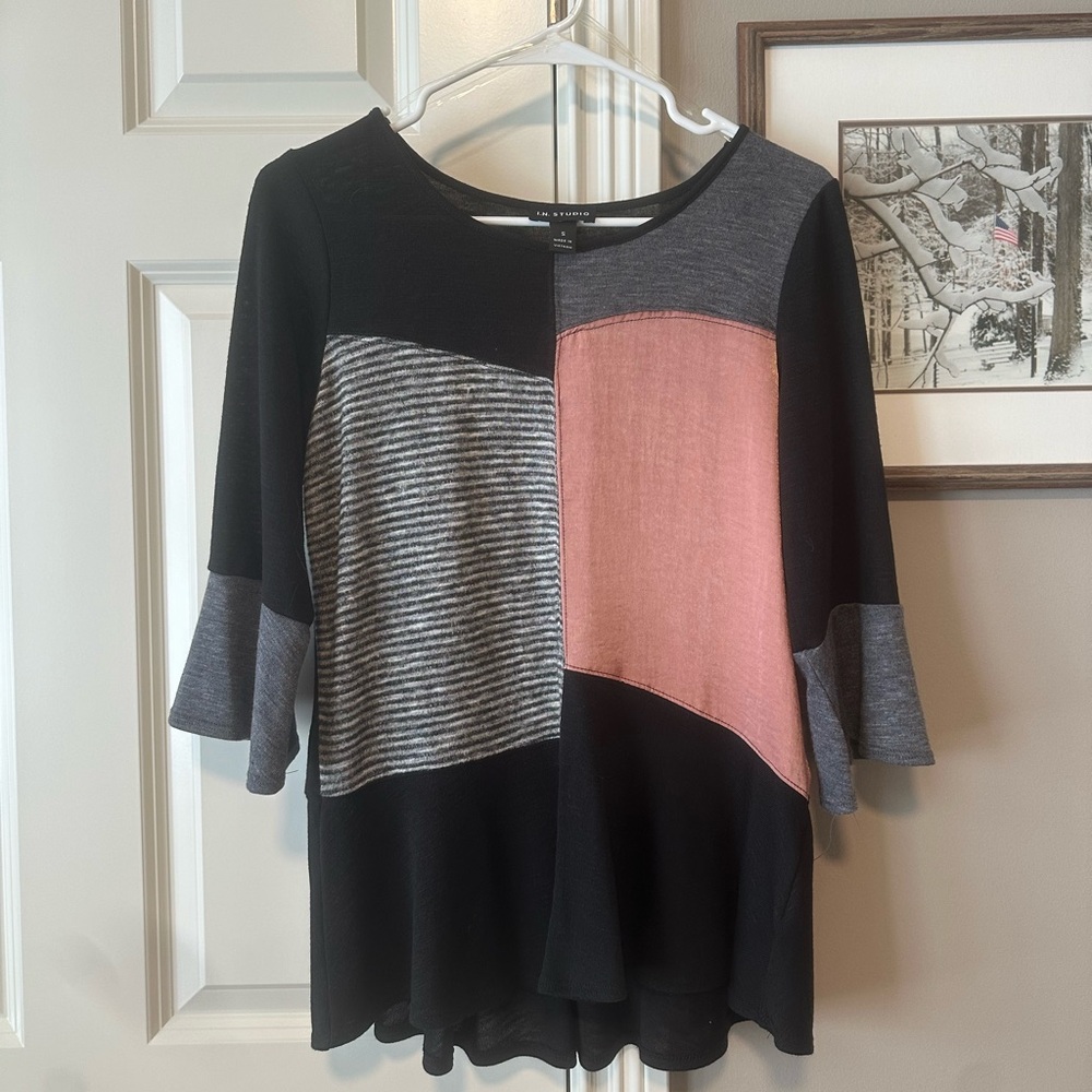 Colorblock Bell Sleeve Blouse